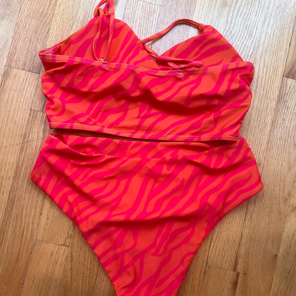 Shein NWOT Orange & Pink Tiger Stripe Bikini Swimsuit Set women's size medium - Picture 5 of 8